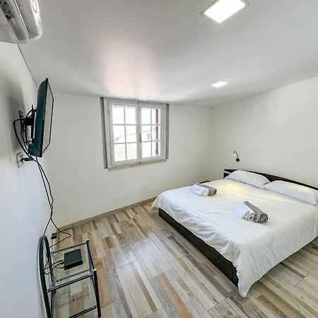 Апартаменты Buisson Синискола